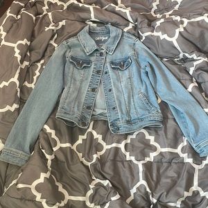 cute denim jacket perfect for the spring